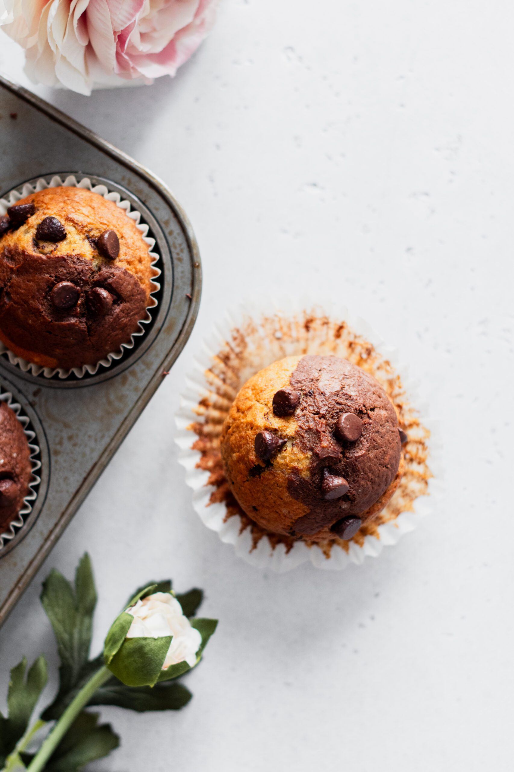 Muffins marbrés au chocolat et bananes