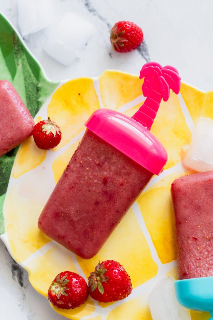 sucettes glacées aux fraises